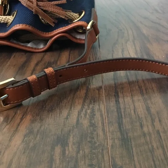 Michael Michael Kors Marina Navy Canvas Bag - Picture 4 of 8